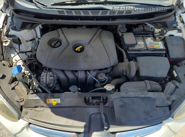5NPDH4AE4GH685418 2016 HYUNDAI ELANTRA White Вид задньої частини салону