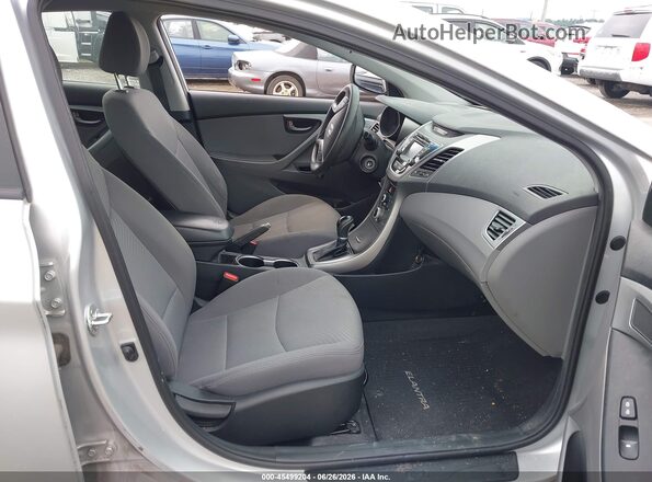 5NPDH4AE4GH688500 2016 HYUNDAI ELANTRA Серебряный Вид салона спереди
