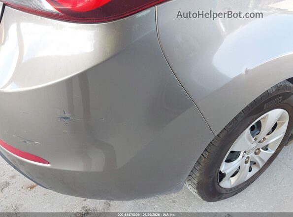 5NPDH4AE4GH695124 2016 HYUNDAI ELANTRA Gold Vista interior trasera
