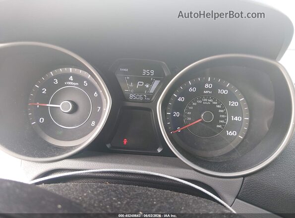 5NPDH4AE4GH718384 2016 HYUNDAI ELANTRA White Հետևի նստատեղերի տեսք
