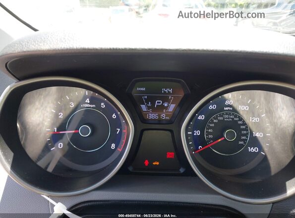 5NPDH4AE4GH735055 2016 HYUNDAI ELANTRA Blue Вид задніх сидінь