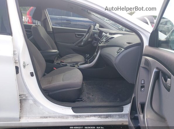 5NPDH4AE5GH667784 2016 HYUNDAI ELANTRA White Սալոնի դիմացի տեսք