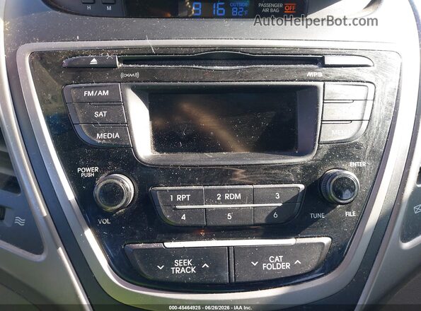 5NPDH4AE5GH672628 2016 HYUNDAI ELANTRA Silver Vista interior trasera