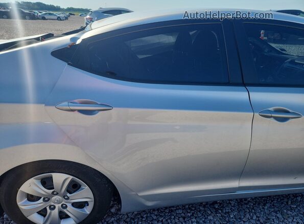 5NPDH4AE5GH682995 2016 HYUNDAI ELANTRA Silver Vista de los asientos traseros