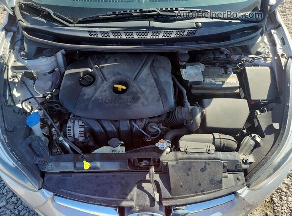5NPDH4AE5GH682995 2016 HYUNDAI ELANTRA Silver Vista interior trasera
