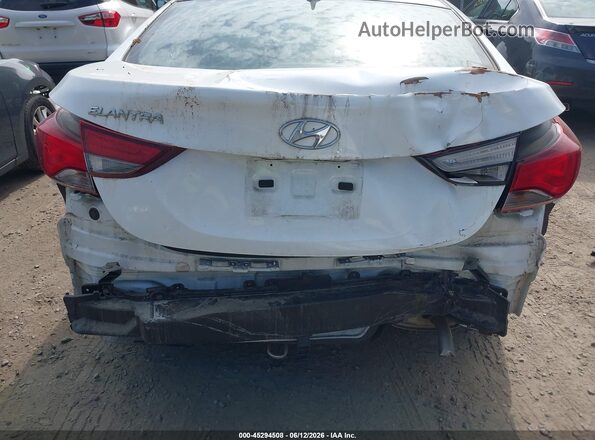 5NPDH4AE5GH712433 2016 HYUNDAI ELANTRA Белый Вид спереди