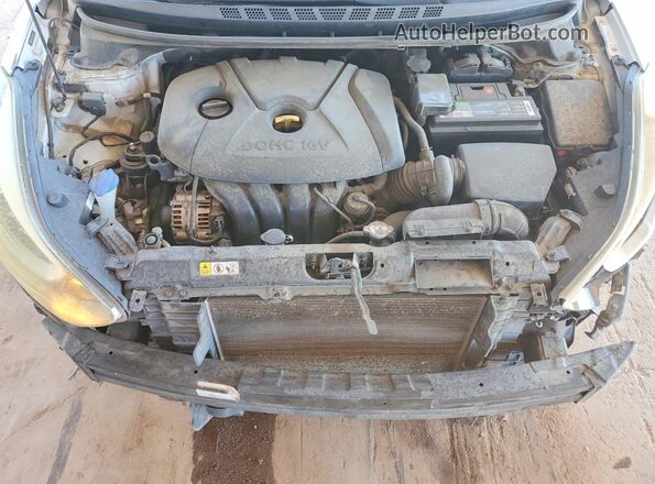 5NPDH4AE5GH743682 2016 HYUNDAI ELANTRA White 