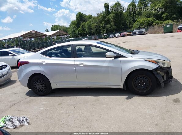 5NPDH4AE5GH771496 2016 HYUNDAI ELANTRA Silver Vista interior trasera
