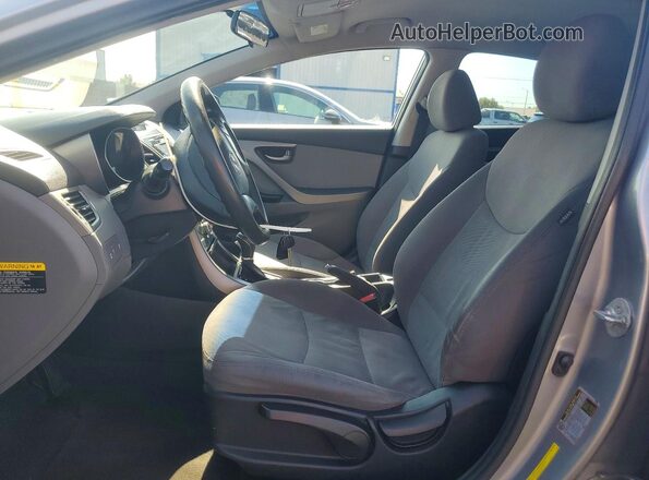 5NPDH4AE6GH676073 2016 HYUNDAI ELANTRA Silver Widok wnętrza z przodu