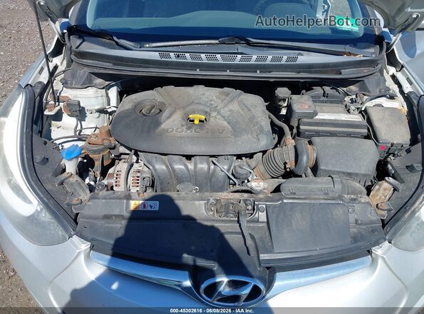 5NPDH4AE6GH797704 2016 HYUNDAI ELANTRA Серебряный 
