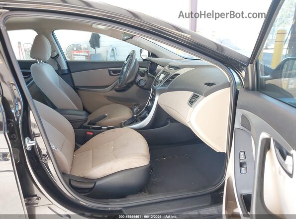 5NPDH4AE8GH659078 2016 HYUNDAI ELANTRA Черный Вид салона спереди