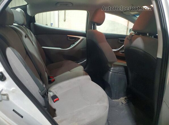 5NPDH4AE8GH683817 2016 HYUNDAI ELANTRA Silver Հետևի նստատեղերի տեսք