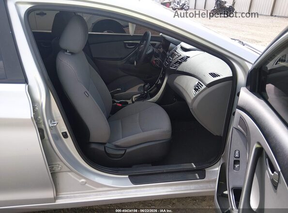 5NPDH4AE8GH709350 2016 HYUNDAI ELANTRA Silver Front interior view