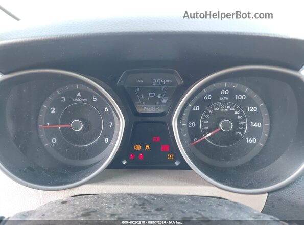 5NPDH4AE8GH750531 2016 HYUNDAI ELANTRA Gold Vista de los asientos traseros