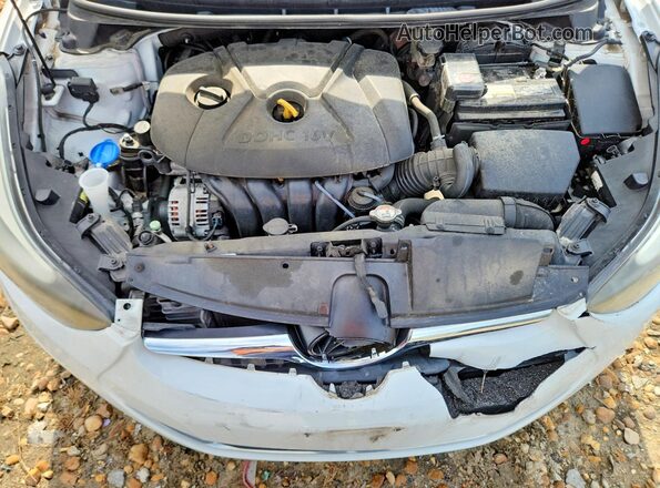 5NPDH4AE8GH781729 2016 HYUNDAI ELANTRA White Vista interior trasera