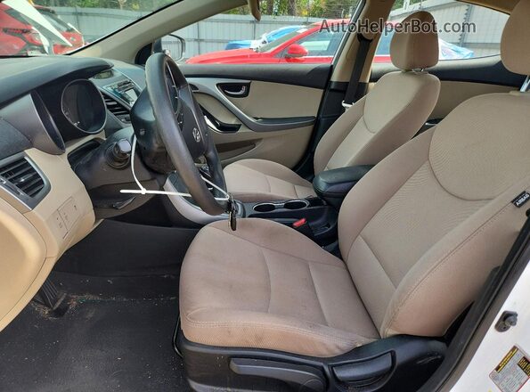 5NPDH4AE8GH781729 2016 HYUNDAI ELANTRA White Vista interior delantera