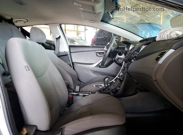 5NPDH4AE9GH756290 2016 HYUNDAI ELANTRA Silver წინა სალონის ხედი
