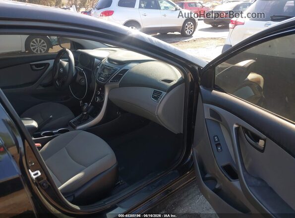 5NPDH4AE9GH764034 2016 HYUNDAI ELANTRA Black 