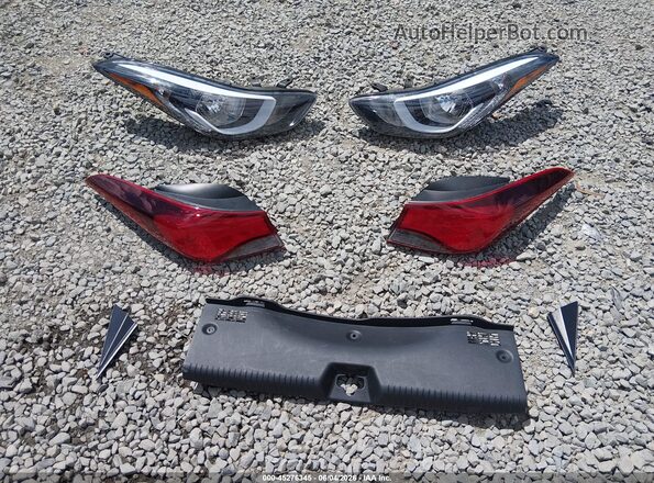 5NPDH4AEXGH721600 2016 HYUNDAI ELANTRA Red Widok zestawu wskaźników