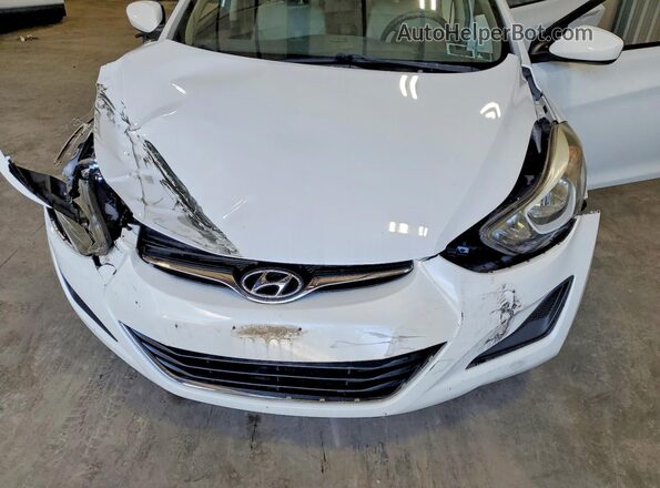 5NPDH4AEXGH722262 2016 HYUNDAI ELANTRA White Vista interior trasera