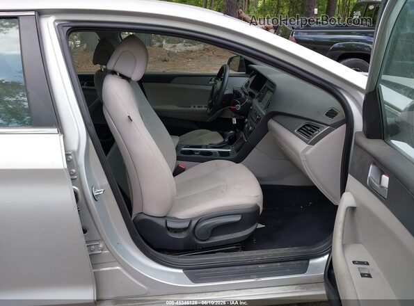 5NPE24AF0GH332947 2016 HYUNDAI SONATA Silver Widok wnętrza z przodu