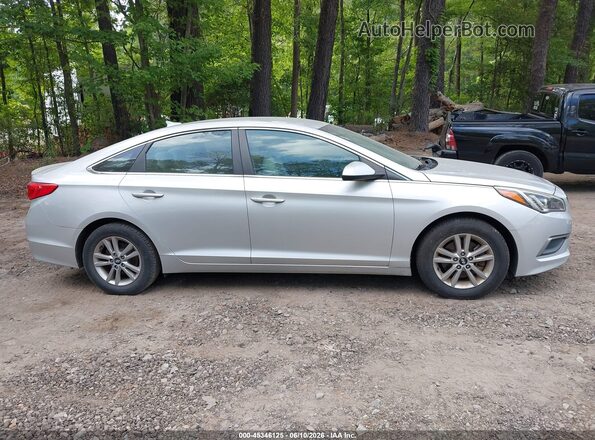 5NPE24AF0GH332947 2016 HYUNDAI SONATA Silver Widok wnętrza z tyłu