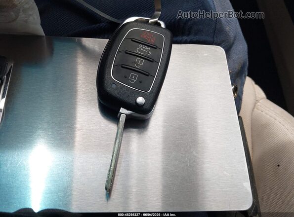 5NPE24AF0GH372221 2016 HYUNDAI SONATA Silver Widok deski rozdzielczej
