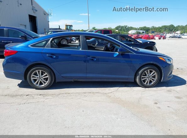 5NPE24AF0HH511345 2017 HYUNDAI SONATA Blue Vista interior trasera