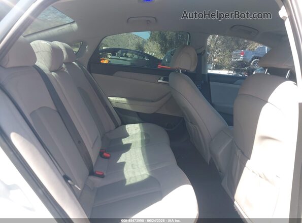 5NPE24AF0HH538481 2017 HYUNDAI SONATA White Вид наклейки з VIN-кодом