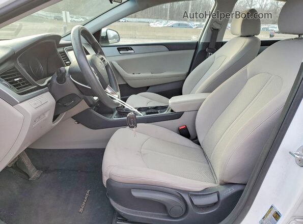 5NPE24AF0JH595964 2018 HYUNDAI SONATA White წინა სალონის ხედი