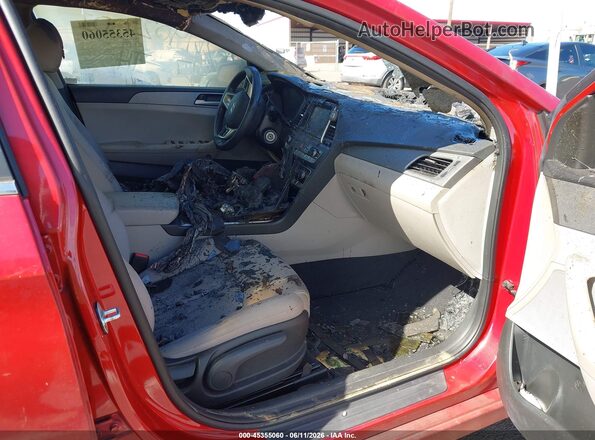 5NPE24AF0JH683879 2018 HYUNDAI SONATA Red Front interior view