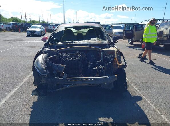 5NPE24AF0JH683879 2018 HYUNDAI SONATA Red Rear interior view