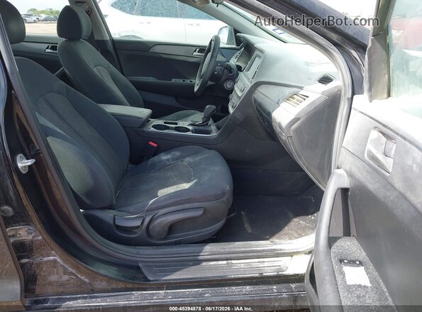 5NPE24AF0KH740244 2019 HYUNDAI SONATA Черный Вид салона спереди