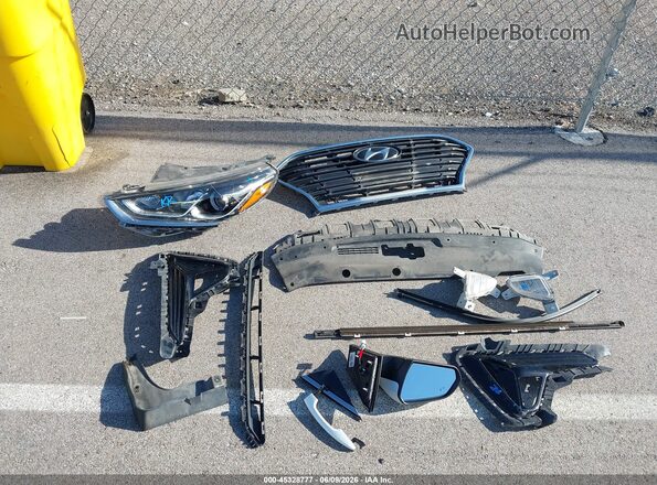 5NPE24AF0KH754824 2019 HYUNDAI SONATA White Widok zestawu wskaźników