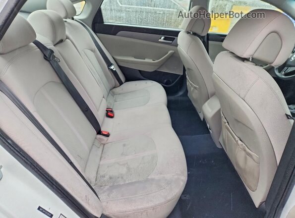 5NPE24AF1GH358358 2016 HYUNDAI SONATA White Rear seats view