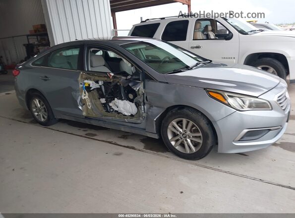 5NPE24AF1HH522970 2017 HYUNDAI SONATA Silver Rear interior view