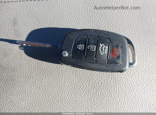5NPE24AF1HH548520 2017 HYUNDAI SONATA White Widok deski rozdzielczej