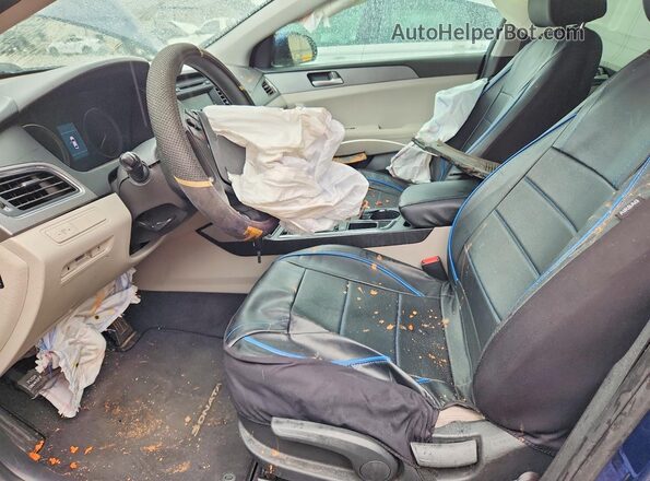 5NPE24AF1HH557539 2017 HYUNDAI SONATA Blue Вид салону спереду