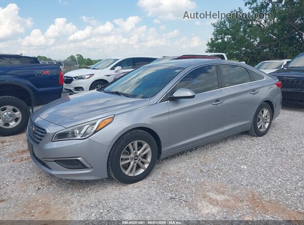 5NPE24AF1HH566421 2017 HYUNDAI SONATA Серебряный Передняя левая четверть