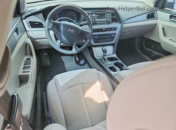 5NPE24AF1HH569805 2017 HYUNDAI SONATA Белый Вид панели приборов