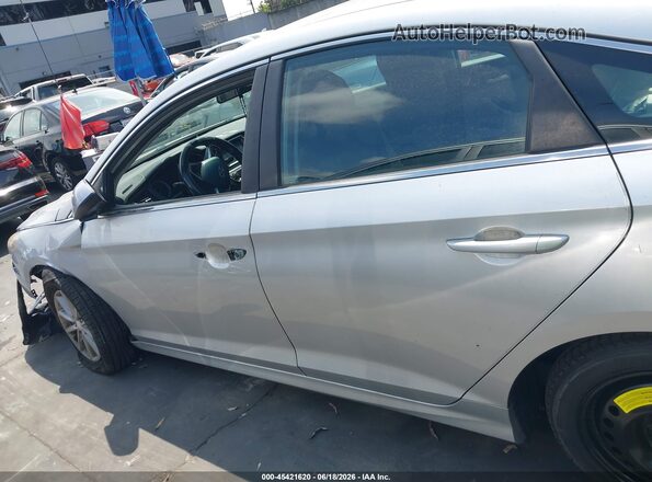 5NPE24AF1JH599425 2018 HYUNDAI SONATA Silver Vista interior de 360 grados