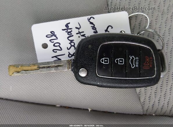 5NPE24AF1JH603828 2018 HYUNDAI SONATA White Vista del salpicadero