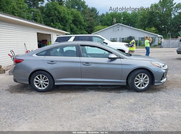 5NPE24AF1JH613808 2018 HYUNDAI SONATA Gray Rear interior view