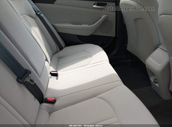 5NPE24AF1JH705131 2018 HYUNDAI SONATA Silver VIN sticker view