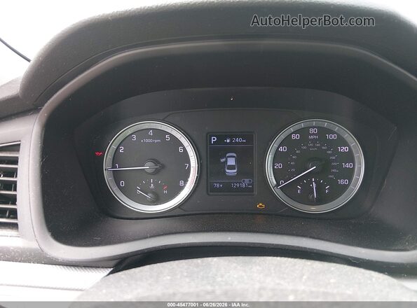 5NPE24AF1JH705131 2018 HYUNDAI SONATA Silver Rear seats view
