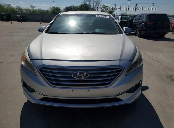 5NPE24AF2GH265493 2016 HYUNDAI SONATA Silver Widok z przodu
