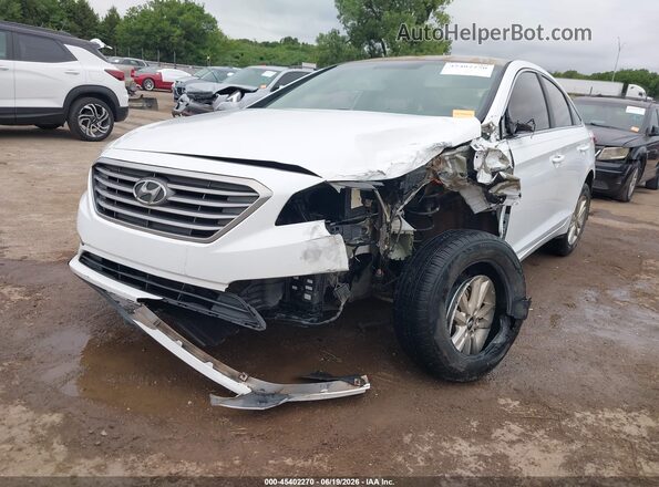 5NPE24AF2GH274176 2016 HYUNDAI SONATA Белый Передняя левая четверть