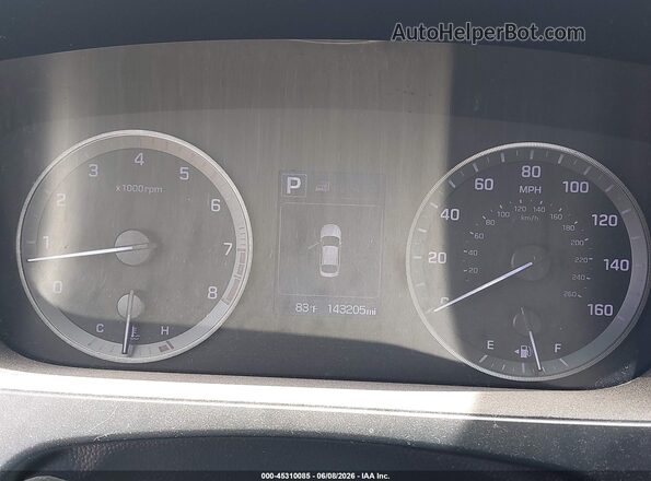 5NPE24AF2GH324820 2016 HYUNDAI SONATA Silver Rear seats view