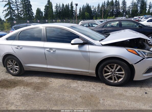 5NPE24AF2GH360197 2016 HYUNDAI SONATA Silver Rear interior view