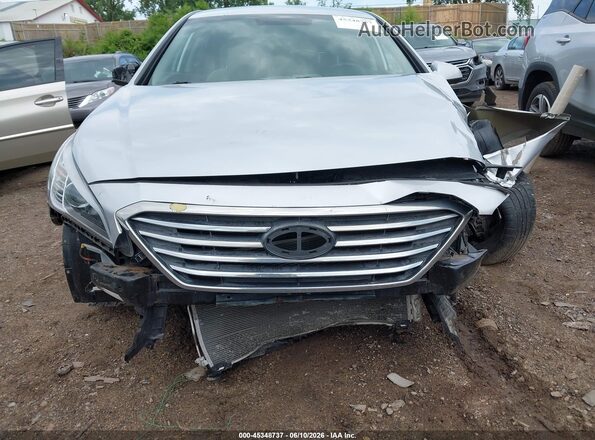 5NPE24AF2GH366520 2016 HYUNDAI SONATA Silver Widok wnętrza z tyłu